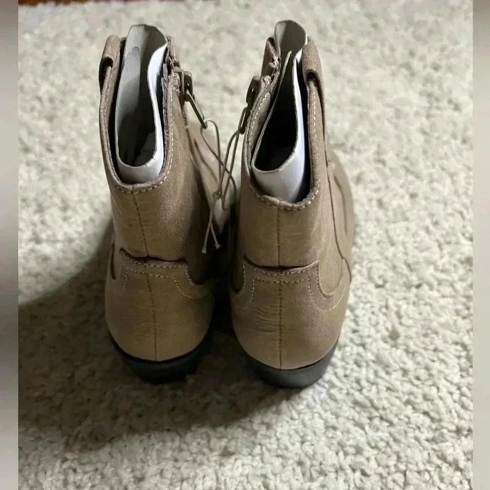 Girls Size 2 Children’s Place Tan Ankle Booties NWT